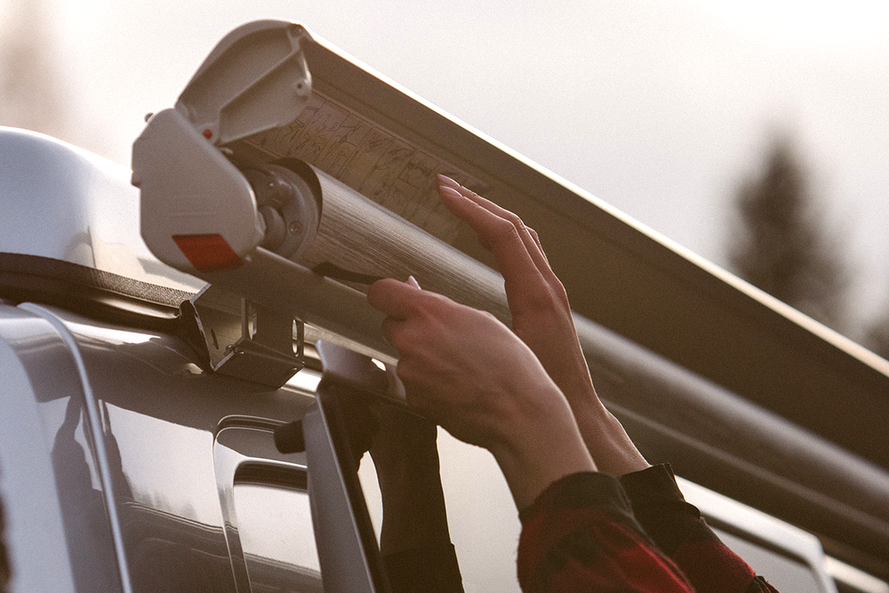 F35 Pro 220 deep black