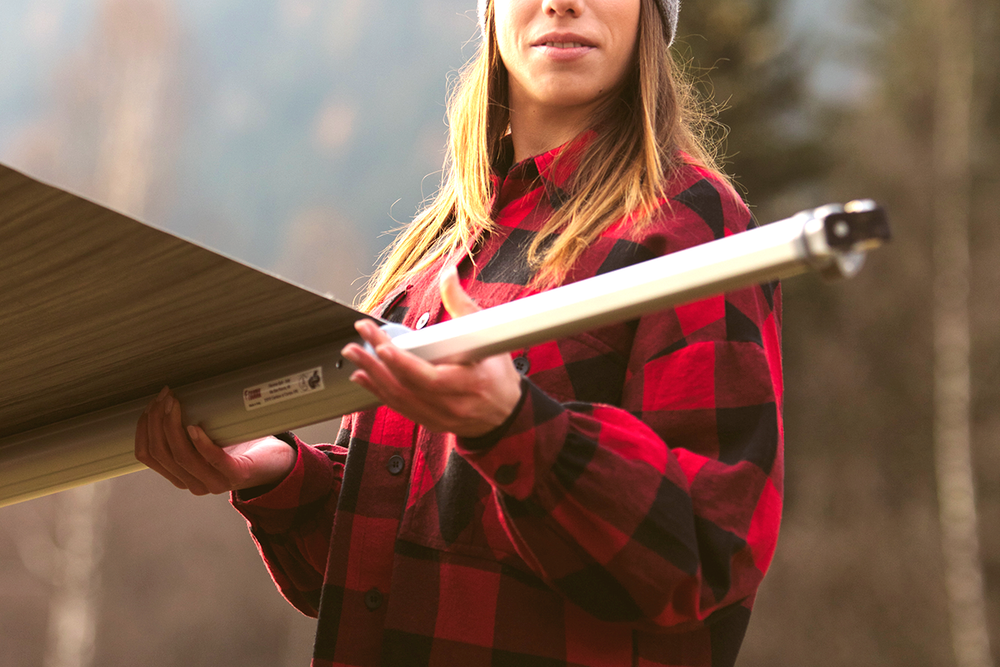 F35 Pro 220 deep black