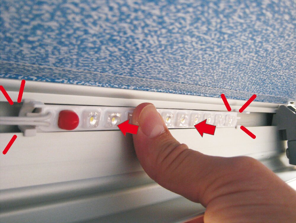 LED-list til front på markise 2 stk