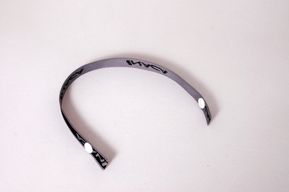 Reim dørholder INACA med hvit trykknapp