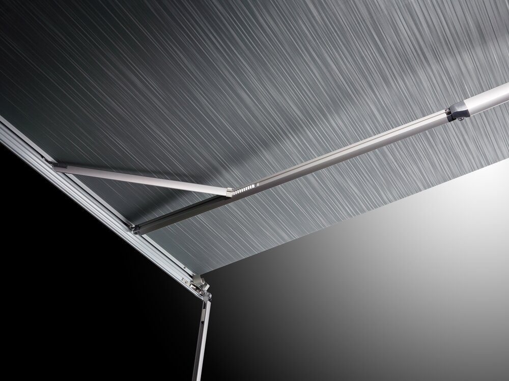 Omnistor 5200 Markise Hvit kassett 500 Mystic Grey