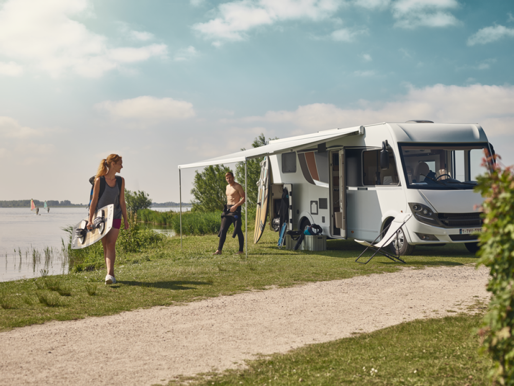 Omnistor 8000 Markise Grå kassett 4 x 2,75 m 220V