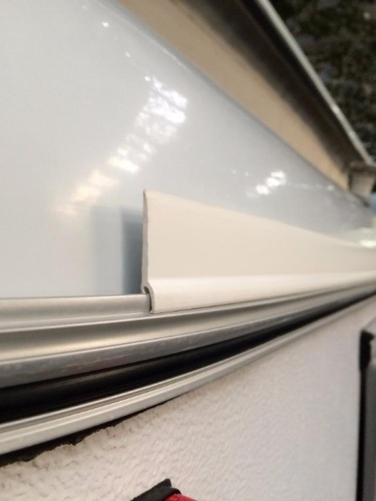 Regnbeskyttelse Eriba Protection Strip