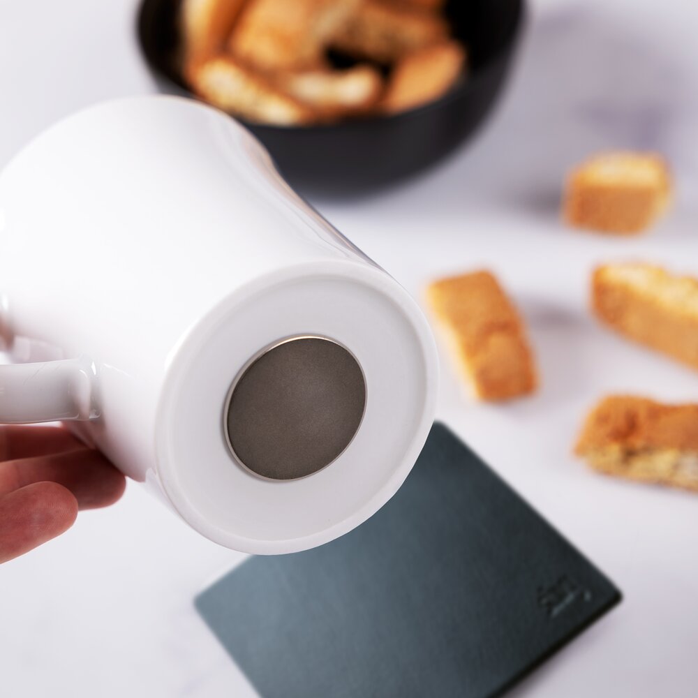 Magnetisk kaffekrus - Porselen 27 cl m/sorte magnetpads pk a 2 stk