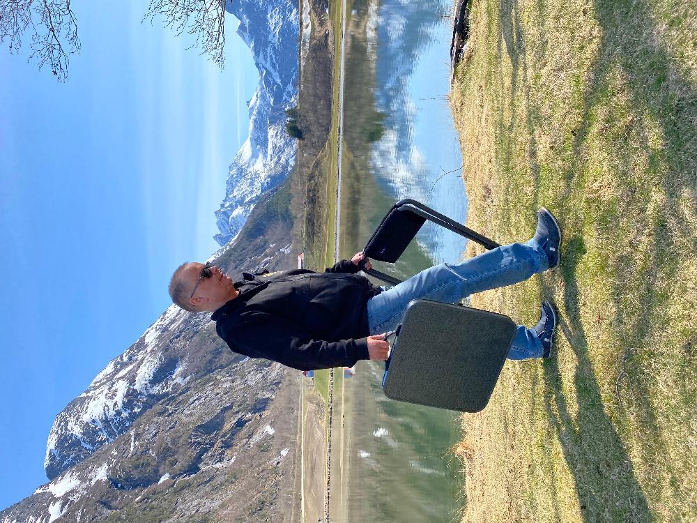 Krakk Trollveggen m/bordplate svart