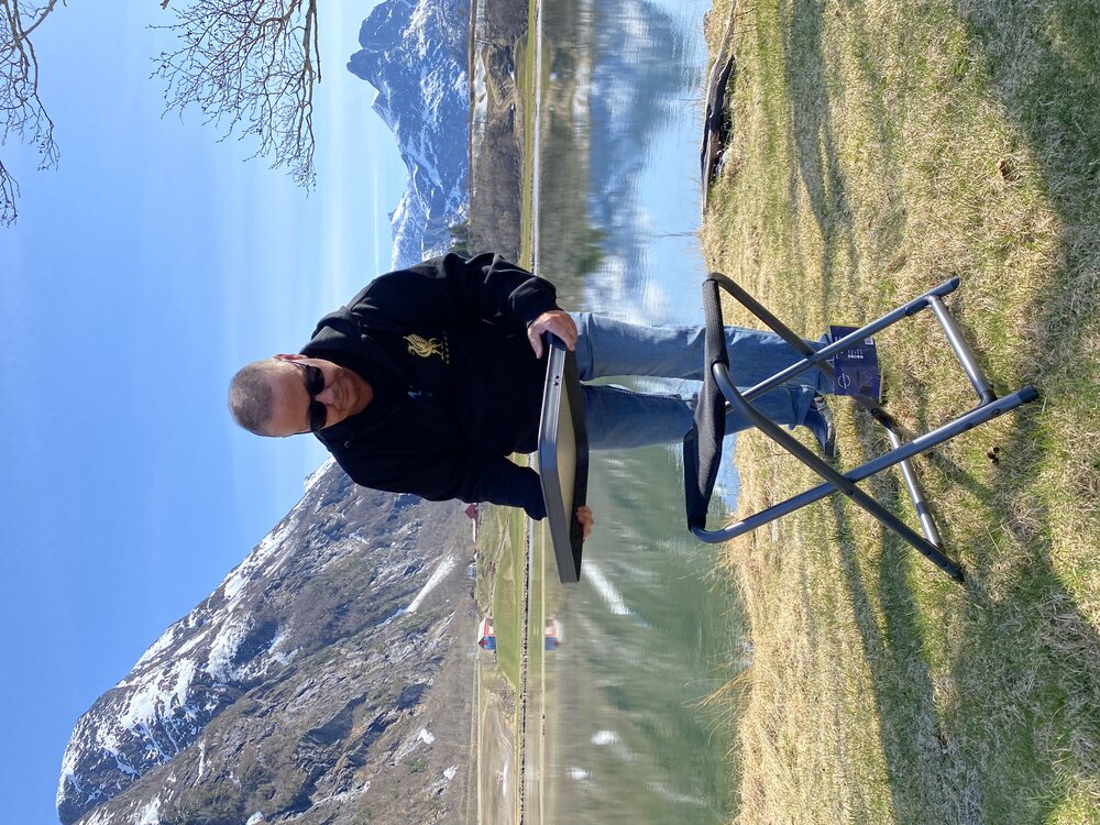 Krakk Trollveggen m/bordplate svart